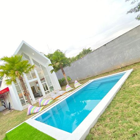 Karabineri Private Pool Jogja Villa Ngaglik 外观 照片