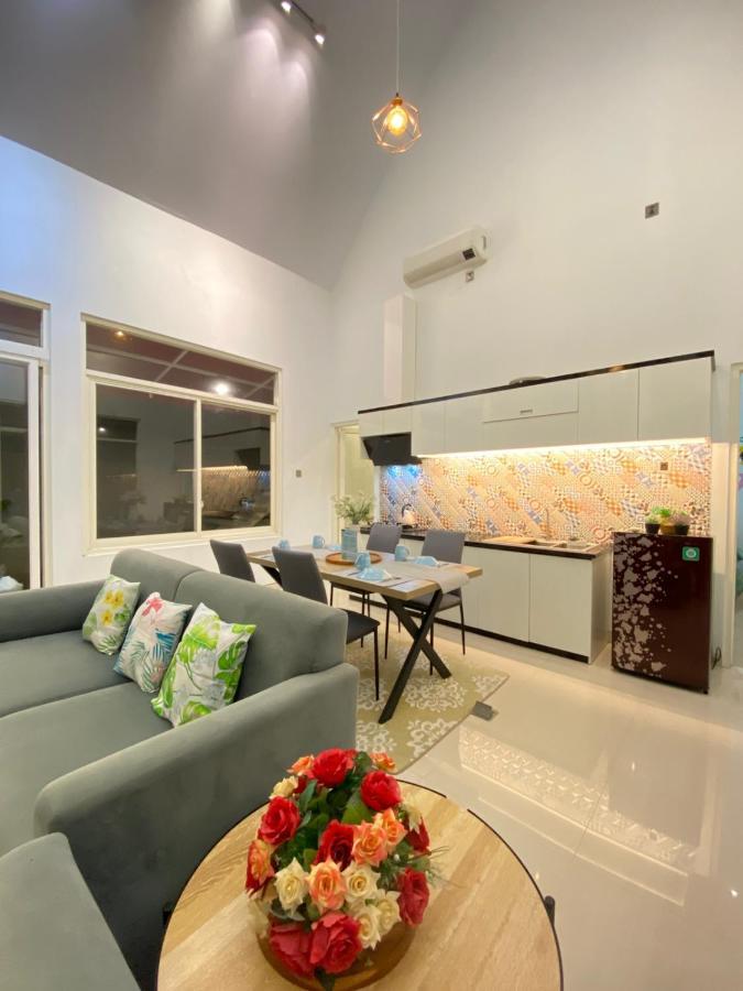 Karabineri Private Pool Jogja Villa Ngaglik 外观 照片